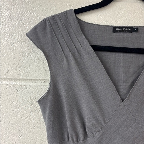 Women’s Aritzia Babaton Grey Wool Blend V-Neck Midi Dress Size 6 - Picture 3 of 5
